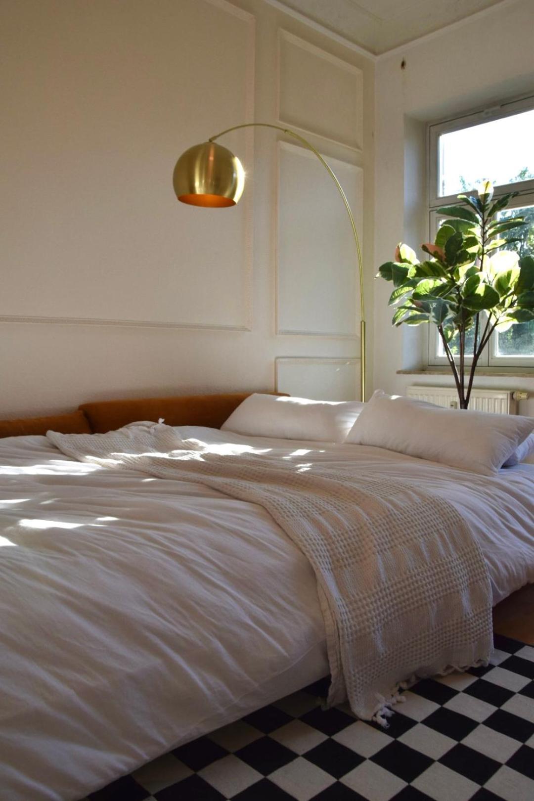 Charmanter Altbau In Schleussig Mit Balkon Leipzig Ngoại thất bức ảnh
